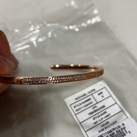 NWT Michael Kors Rose Gold Cuff Braclet - Picture 4 of 4